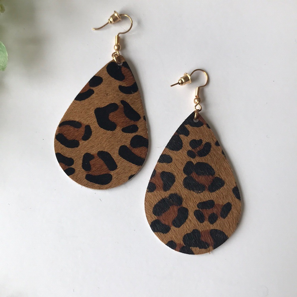 NWT leopard print black brown leather earrings - Picture 5 of 6